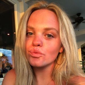 Meet your Posher, Ally